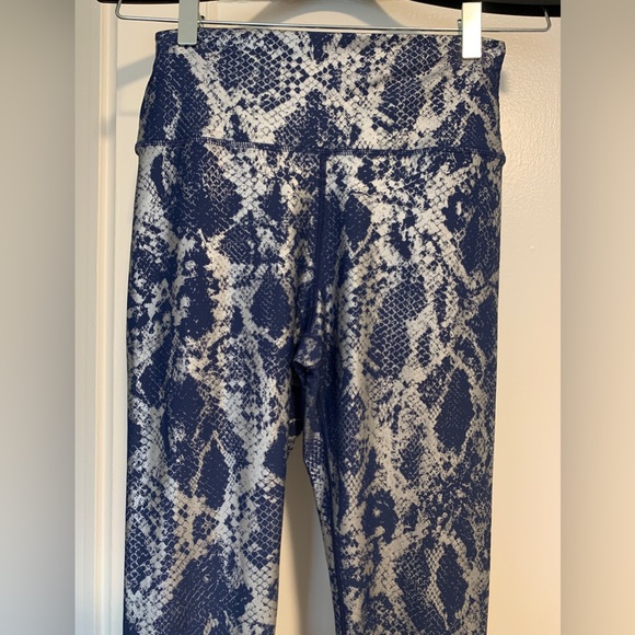 Carbon38 Metallic Snake High-Rise Legging - Picture 2 of 6